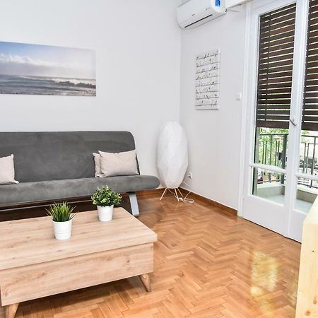 Modern Apartment At Exarchia 1 Bed 2 Pers Athens Luaran gambar