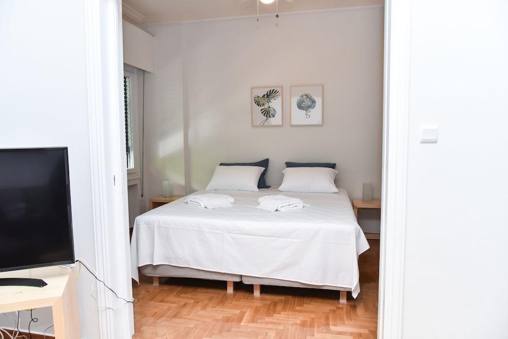 Modern Apartment At Exarchia 1 Bed 2 Pers Athens Luaran gambar