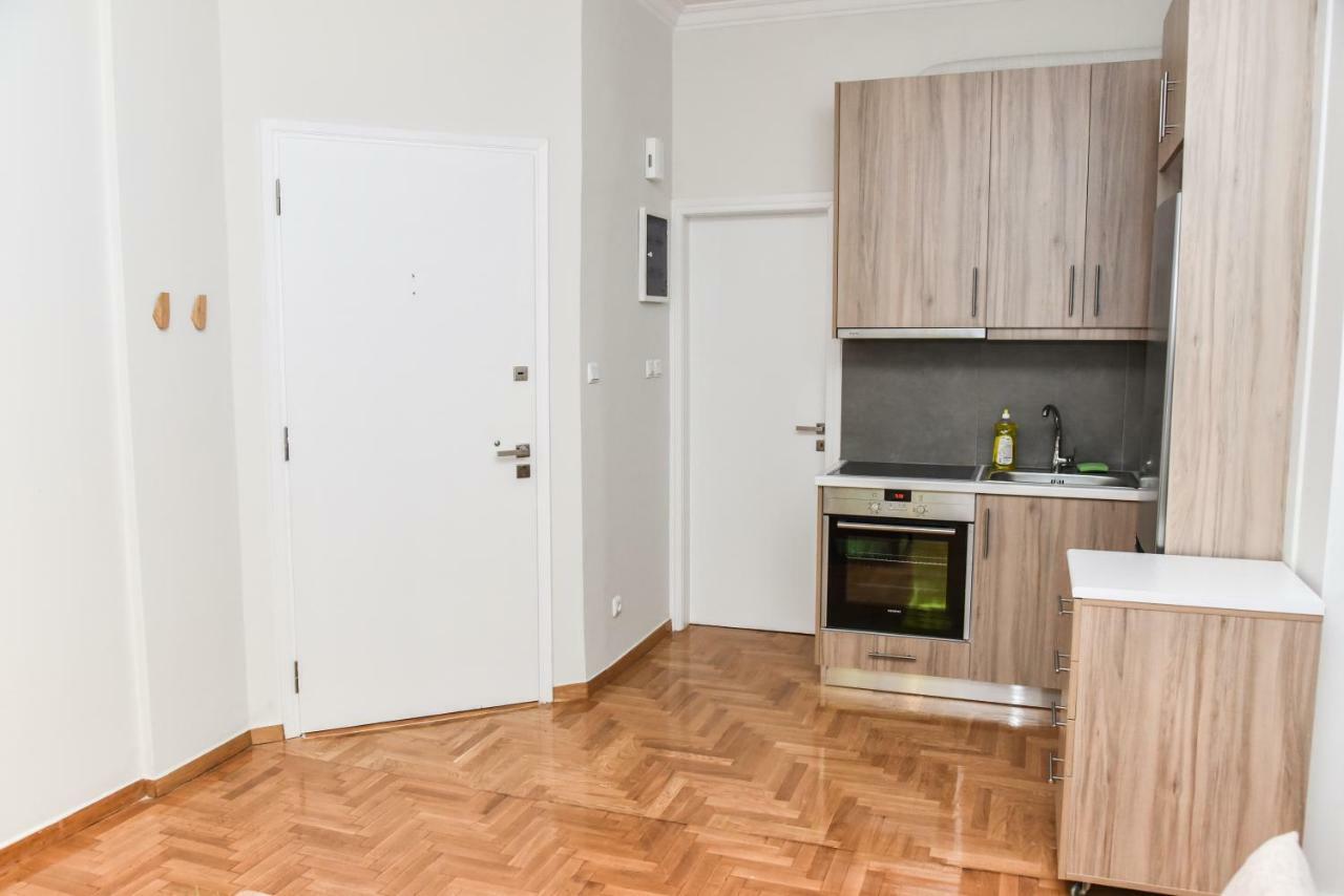 Modern Apartment At Exarchia 1 Bed 2 Pers Athens Luaran gambar