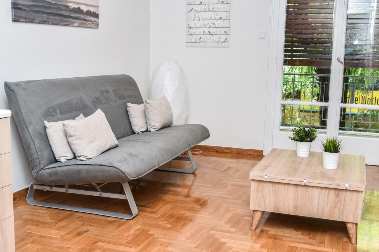 Modern Apartment At Exarchia 1 Bed 2 Pers Athens Luaran gambar