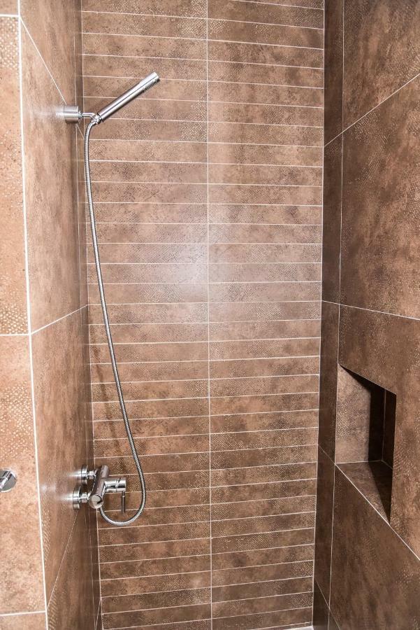 Modern Apartment At Exarchia 1 Bed 2 Pers Athens Luaran gambar